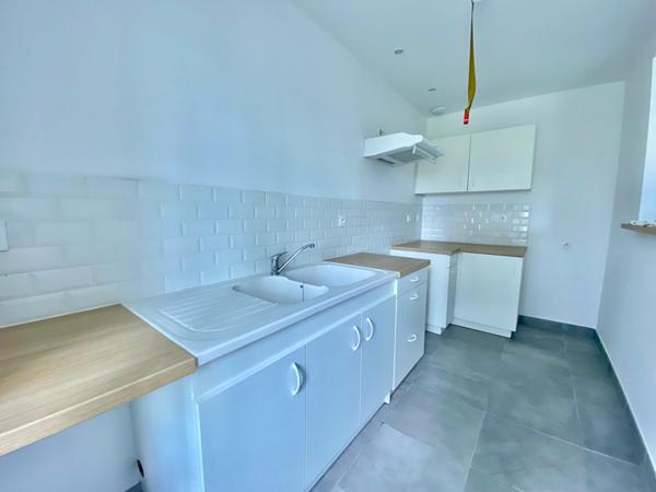 SAINT BERTHEVIN MAISON EN CAMPAGNE 3 CHAMBRES