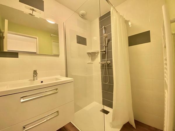 SAINT BERTHEVIN MAISON EN CAMPAGNE 3 CHAMBRES