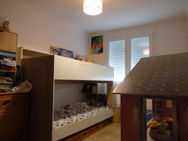 Beau T4 vue dégagée en résidence calme et sécurisée