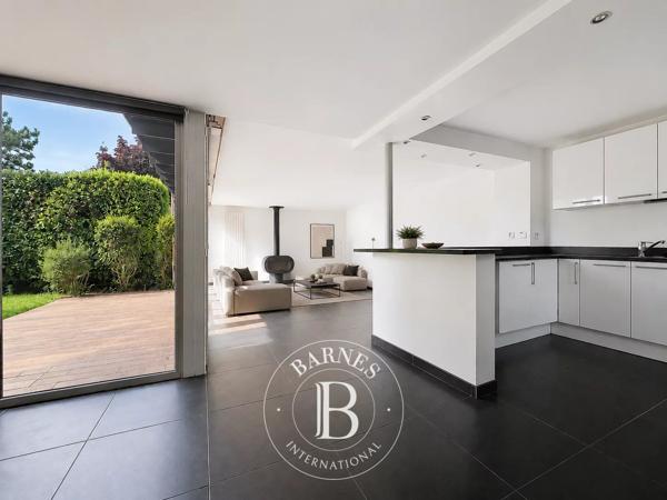 Villeneuve-d'Ascq, Maison 3 Chambres -  110 m² à vendre