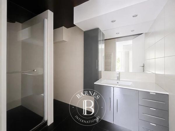Villeneuve-d'Ascq, Maison 3 Chambres -  110 m² à vendre