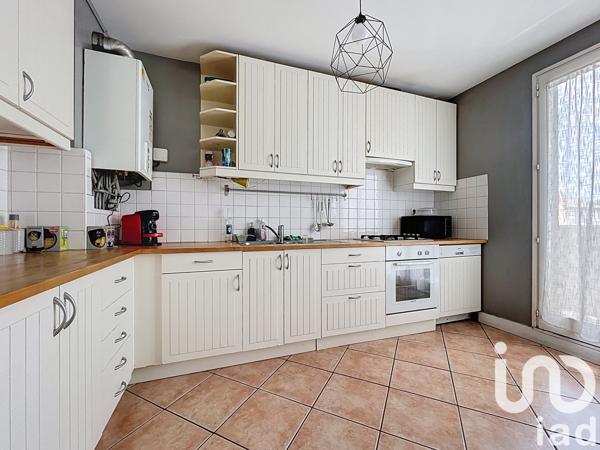 Location appartement 3 pièces 75 m² Pontault-Combault