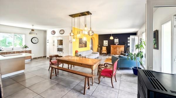 CORSE-DU-SUD, proche Ajaccio, sur la commune de PERI (20), belle maison T5 de 160 m2, belle vue degagée