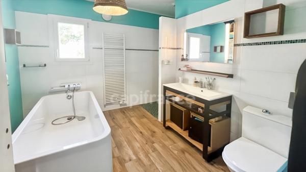 CORSE-DU-SUD, proche Ajaccio, sur la commune de PERI (20), belle maison T5 de 160 m2, belle vue degagée