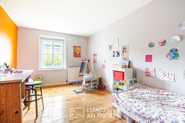 Maison en pierres dorées