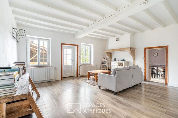 Maison en pierres dorées