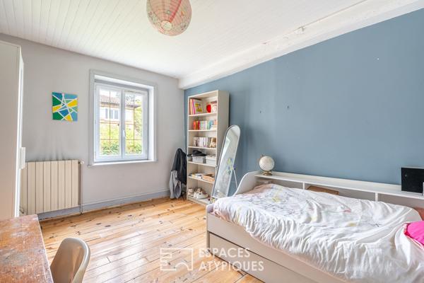 Maison en pierres dorées