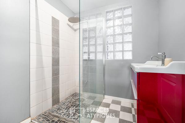 Maison en pierres dorées