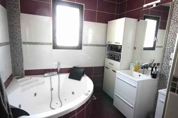 Maison à vendre    6 pièces •  Lescar