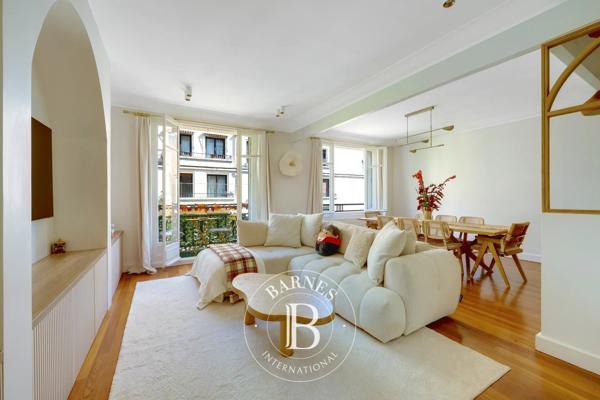 Paris 16ème, Appartement 2 Chambres -  90 m² à vendre