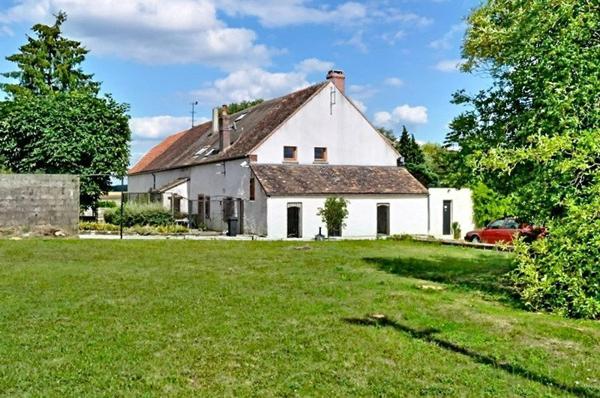 Vaste propriété avec demeure + espace évenementiel