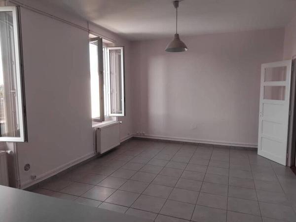 Appartement 3 pièces                                        - 42450 Sury-le-Comtal Réf : 12193