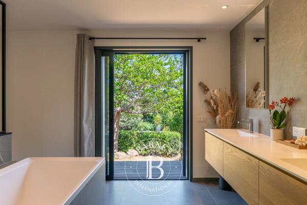 Sainte-Lucie-de-Porto-Vecchio, Villa 3 Chambres -  133 m² à vendre