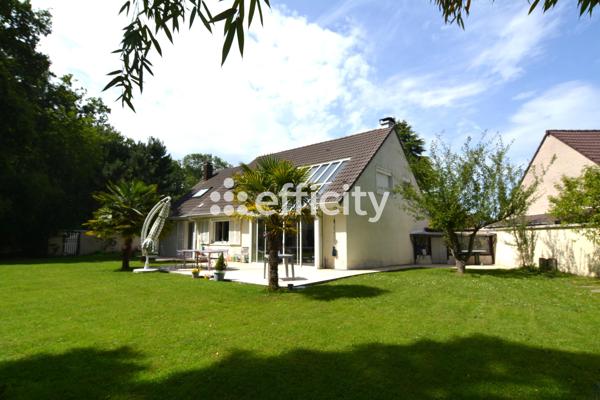 Maison
         6 pièces
        - 165 m² Bien prestige 699 900 € *