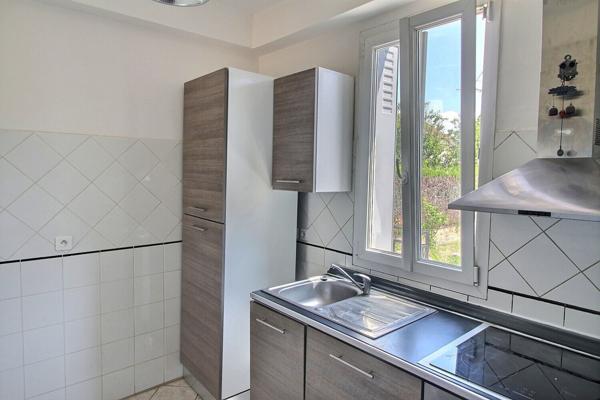 MASSY Limite ANTONY Maison 4 pièces 68 m² sur un terrain clos de 470 m²