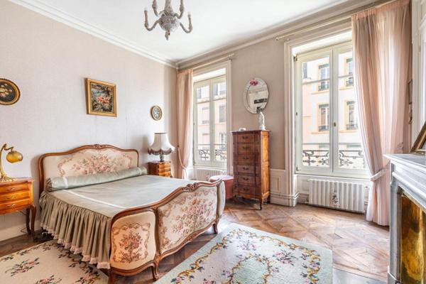 Exclusivité : Bel appartement avec vue sur la Basilique de Fourvière. Appartement Lyon 5 pièce(s)