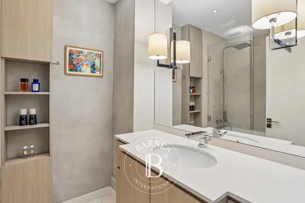 Paris 16ème, Appartement 2 Chambres -  78 m² à vendre
