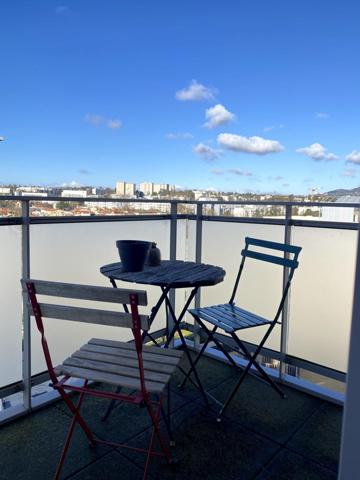 T3 Lumineux Avec Balcon Et Vue Dégagée – Lyon 9