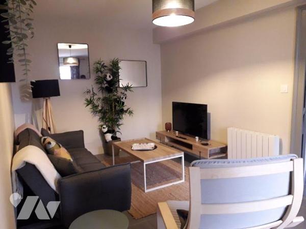 MAISON TOTALEMENT RESTAUREE CENTRE VILLE DE NOYERS SUR CHER
IDEAL FAMILLE OU RETRAITE, TOUS CO...