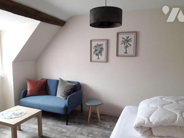 MAISON TOTALEMENT RESTAUREE CENTRE VILLE DE NOYERS SUR CHER
IDEAL FAMILLE OU RETRAITE, TOUS CO...