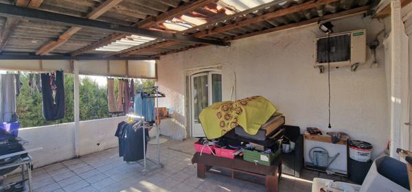 IMMEUBLE DE RAPPORT — 4 Appartements + Restaurant ST ANDRE DE SANGONIS