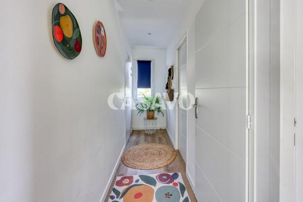 Vente Appartement 3 pièces de 69m² - 13640 La Roque-d'Anthéron
