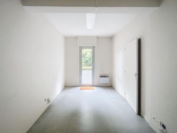 Achat local commercial près de FLERS - 4 pièce(s) - 123 m² - 108 100 €