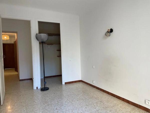 Location                                                      Maison de village
                        
                     5 pièces                      131 m2                     à Espira-de-l'Agly