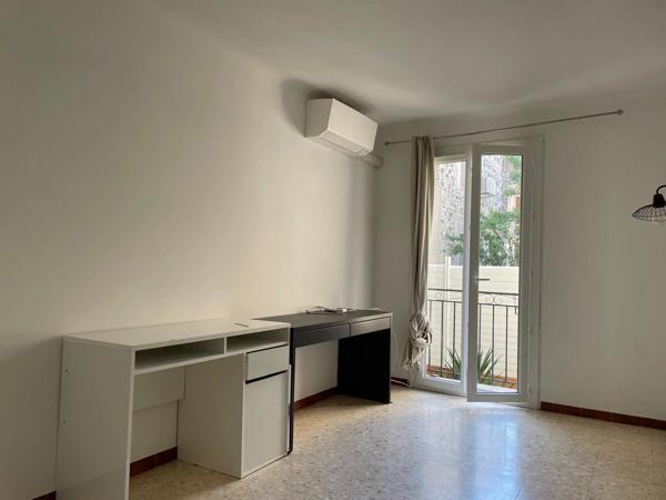 Location                                                      Maison de village
                        
                     5 pièces                      131 m2                     à Espira-de-l'Agly