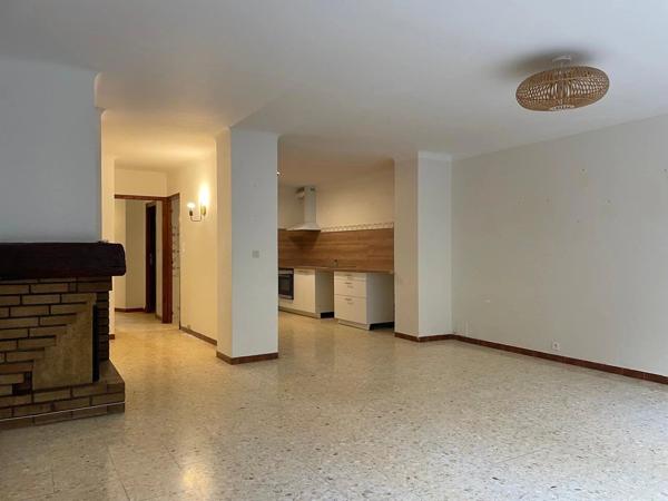 Location                                                      Maison de village
                        
                     5 pièces                      131 m2                     à Espira-de-l'Agly