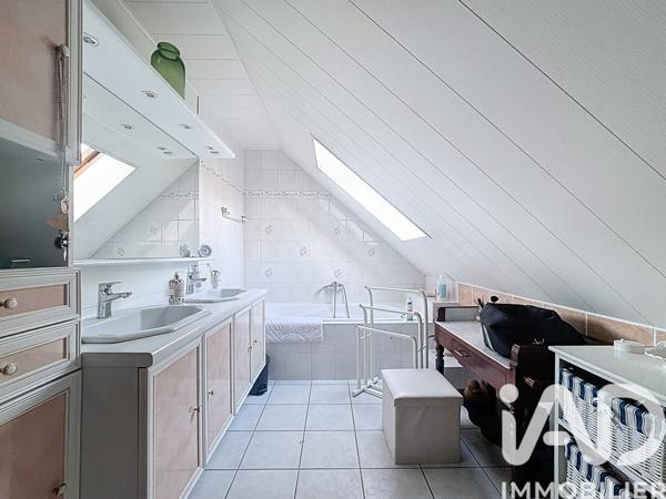 Appartement à vendre 4 pièces 104 m² Pers-Jussy