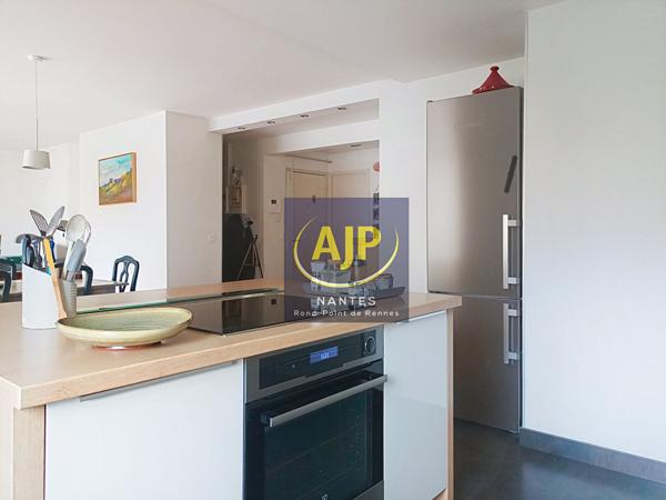 Vente appartement Nantes : 329 700 € - AJP Immobilier Nantes Rond-Point de Rennes