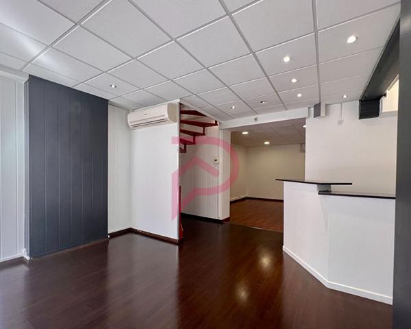 Local commercial 6 pièces 158 m2
