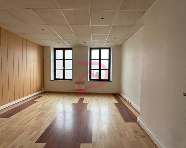 Local commercial 6 pièces 158 m2