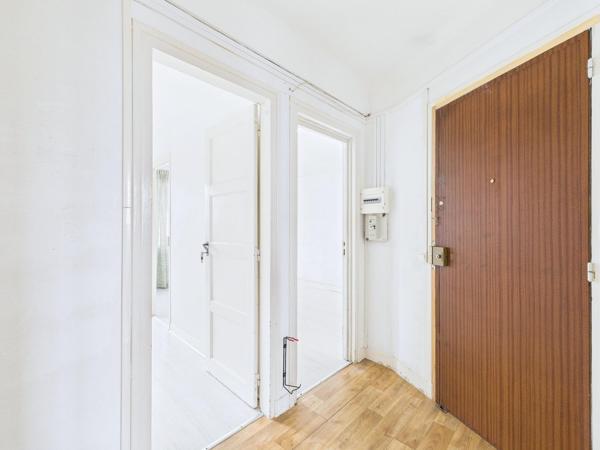 Nouveauté - 2 pièces de 40 m² à 4 min du RER