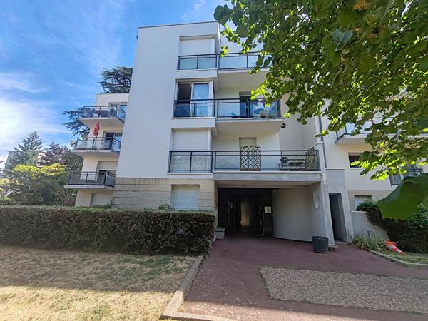 TOURS NORD secteur COTY ? T2 avec terrasse couverte et jardin privatif