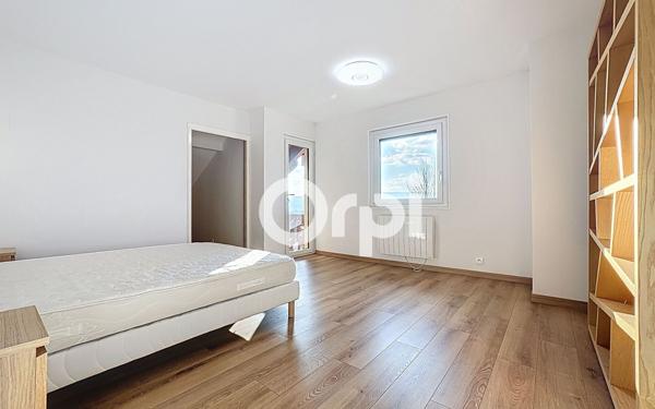 Maison à vendre    5 pièces • 135 m2 Contamine-sur-Arve