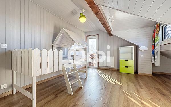 Maison à vendre    5 pièces • 135 m2 Contamine-sur-Arve