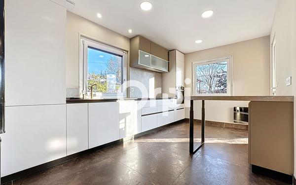 Maison à vendre    5 pièces • 135 m2 Contamine-sur-Arve