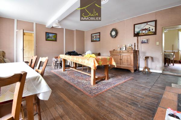 Proche CERIZAY - Grande maison de bourg à rénover, avec jardin, Beau potentiel !