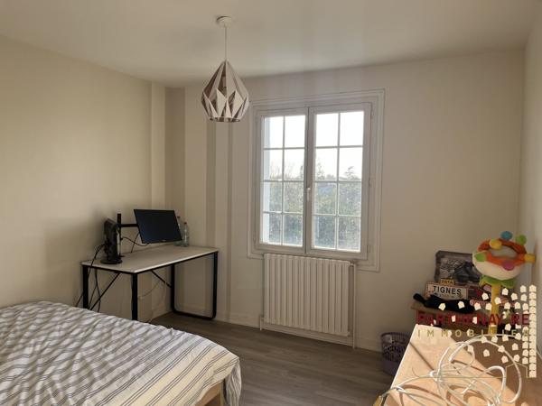 Pavillon sur sous-sol à PARTHENAY