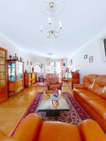 Maison T5 sur sous-sol total avec jardin paysager