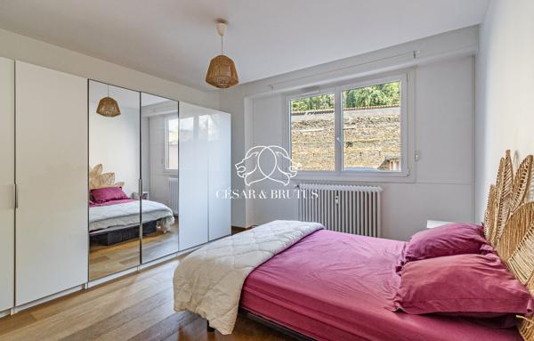 Lyon 4 – Grand T2 au calme avec entrée privative