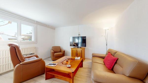 Parentis-en-Born : maison familiale avec double logement et piscine