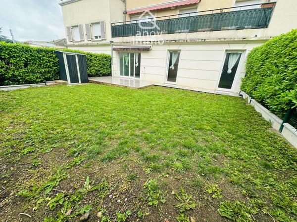 Appartement
                                                                                                                                                                                                                                                                                                                        3 pièce(s)                                                                                                                                                                                                          2 chambre(s)                                                                                                                                                                                                          64  m²