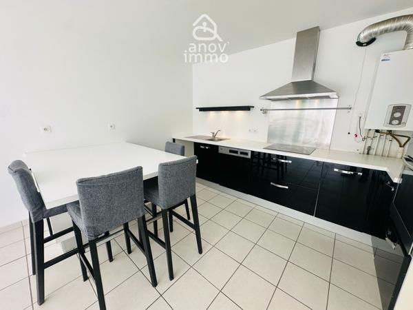 Appartement
                                                                                                                                                                                                                                                                                                                        3 pièce(s)                                                                                                                                                                                                          2 chambre(s)                                                                                                                                                                                                          64  m²