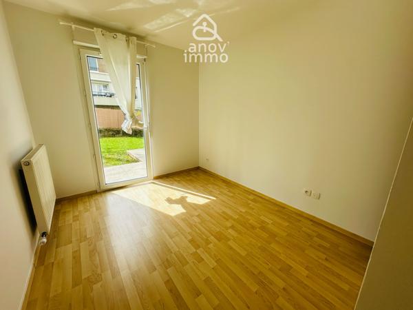 Appartement
                                                                                                                                                                                                                                                                                                                        3 pièce(s)                                                                                                                                                                                                          2 chambre(s)                                                                                                                                                                                                          64  m²