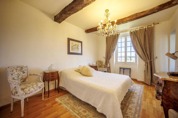 Propriété d'exception avec jardin d'1,6 hectares