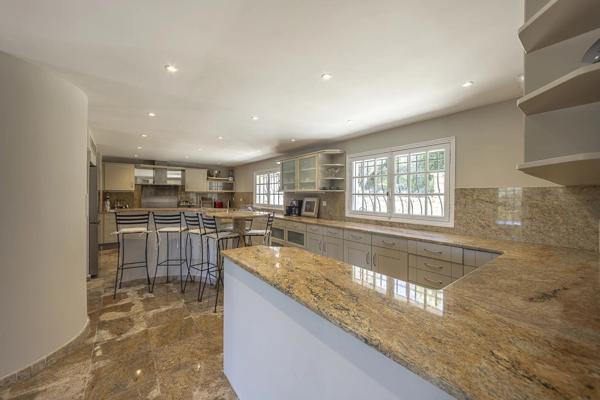 Propriété d'exception avec jardin d'1,6 hectares