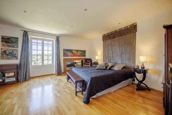 Propriété d'exception avec jardin d'1,6 hectares